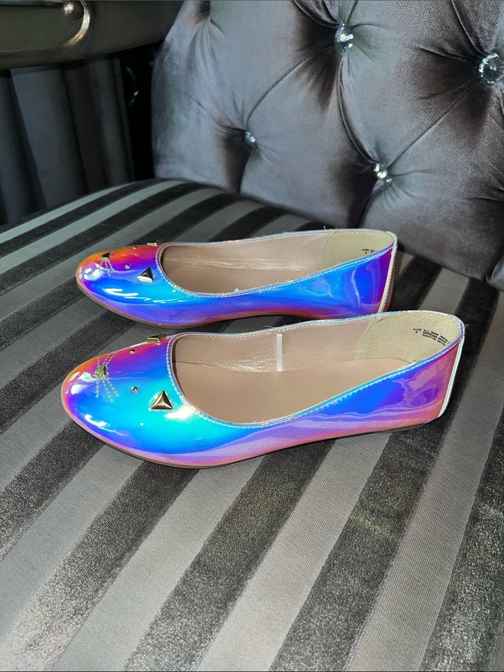Holographic Iridescent Cat Face Studded Flat Shoes Sz 6.5 🐱